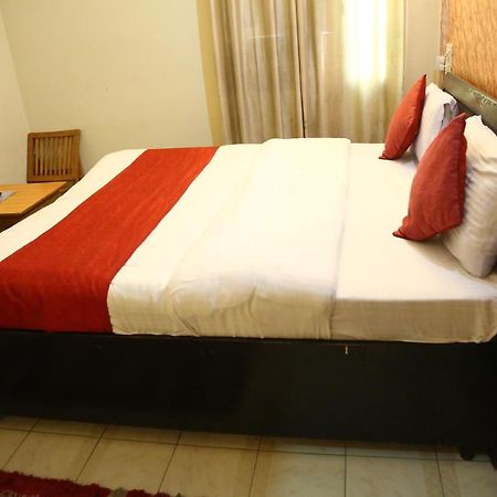 Hotel Diamond Palace Chandigarh Exterior photo